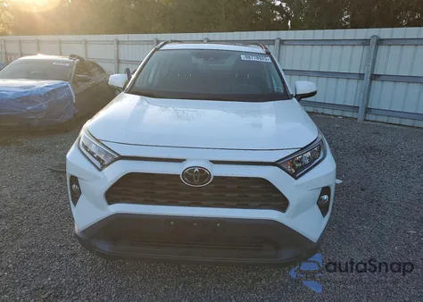 2020 Toyota Rav4 Xle Premium z USA, uszkodzony, nr VIN 2T3A1RFV9LW123238